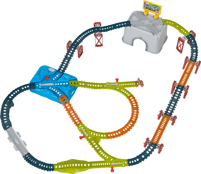 Thomas & Friends Train Tracks Set, Connect & Build Track Bucket, 34-Piece Preschool Toy
