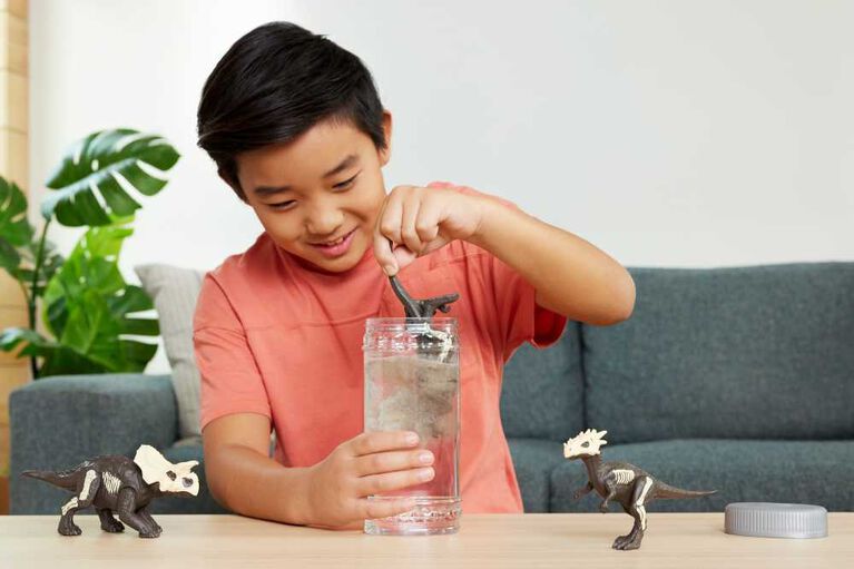 Figurine articulée dinosaure surprise de Jurassic World