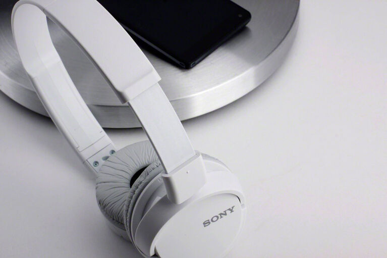 Casque d"écoute Sony MDRZX110AP avec micro et contrôle intégrés