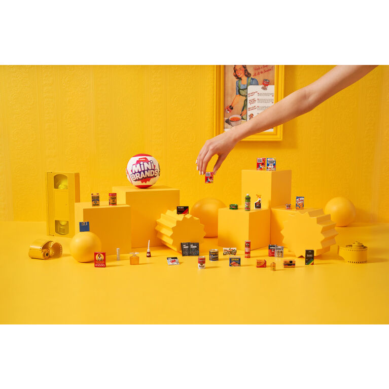 Mini Brands Retro Capsule by ZURU