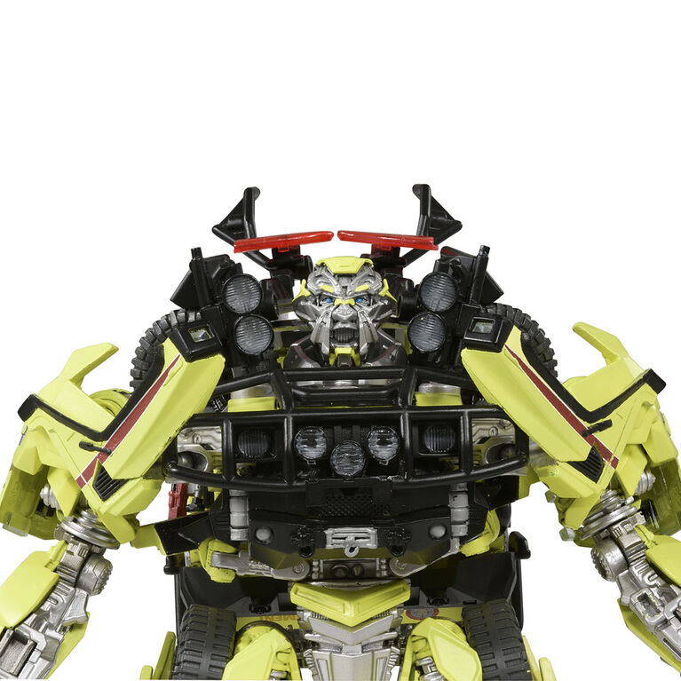 Transformers Movie Masterpiece Series: MPM-11 Autobot Ratchet Collector Figure - R Exclusive - English Edition