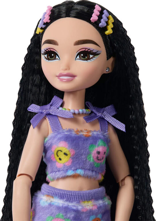 Dream Besties Barbie Renee Roller Skating Fashion Doll with 12 Video & Food Themed Accessories