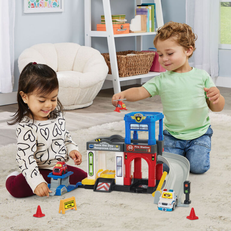 VTech Tut Tut Bolides Super Centre de secours interactif - Édition anglaise