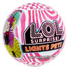 L.O.L. Surprise! Lights Pets with REAL Hair & 9 Surprises including Black Light Surprises - English Edition