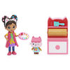 DreamWorks Gabby's Dollhouse, Art Studio Set with 2 Toy Figures, 2 Accessories, Delivery and Furniture Piece