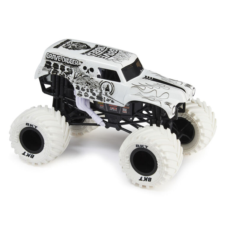 Monster Jam, Official Grave Digger Monster Truck, Collector Die-Cast Vehicle, 1:24 Scale (Purple)