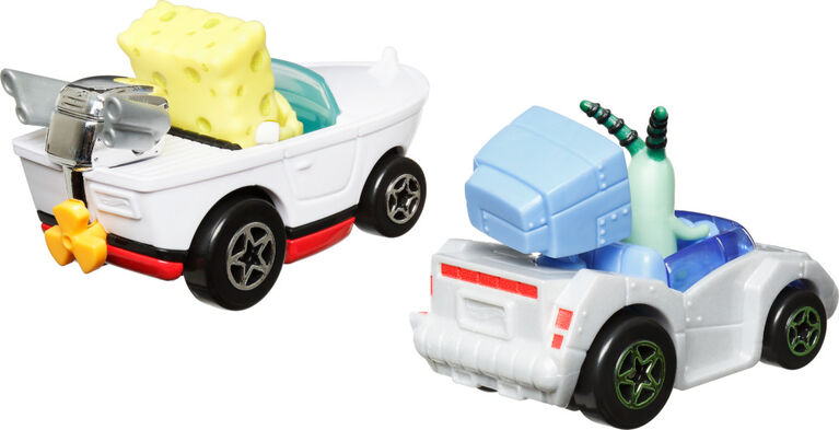 Hot Wheels RacerVerse Die-Cast Cars, Set of 2 Toy Vehicles with Character Drivers Optimized for RacerVerse Track (Styles May Vary)