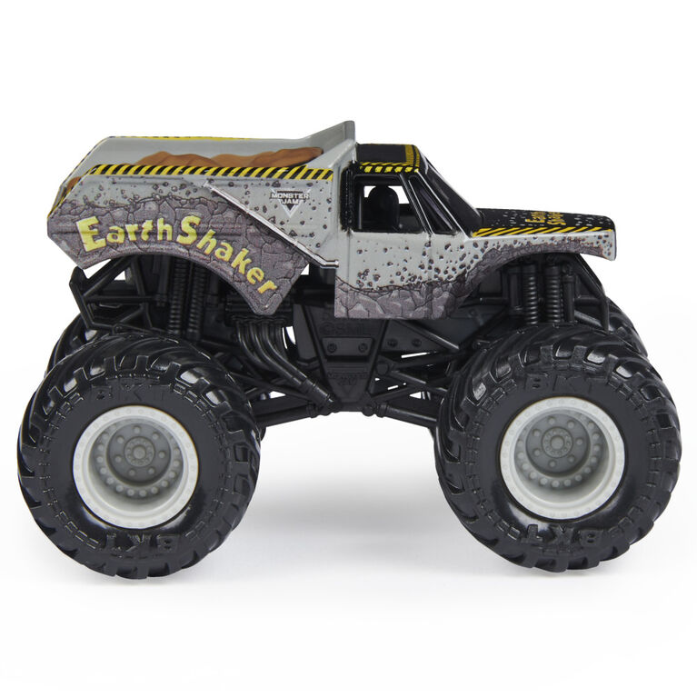 Monster Jam, Official Earth Shaker Monster Truck, Die-Cast Vehicle, Over Cast Series, 1:64 Scale