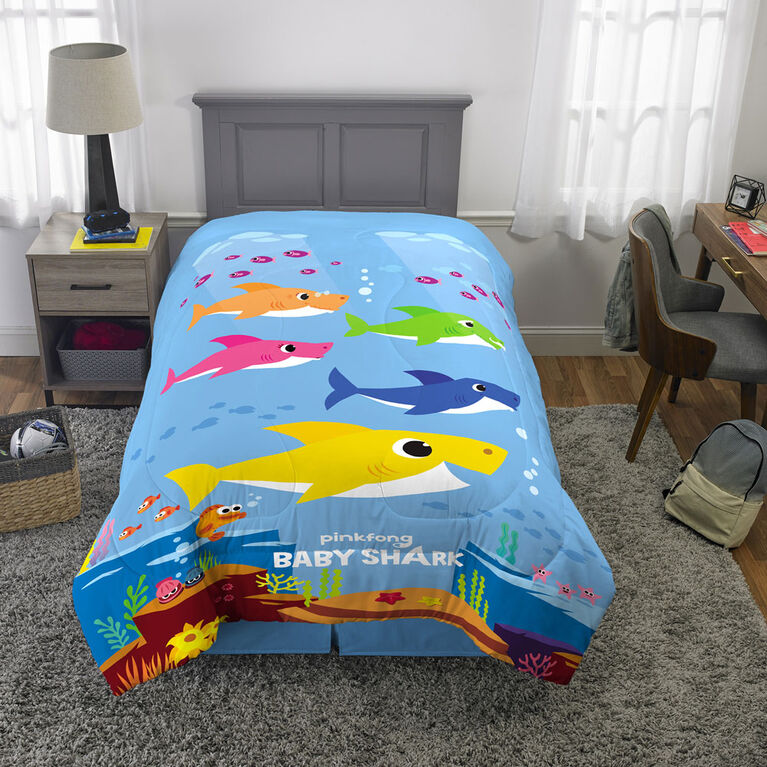 Baby Shark " Famille de requins "  Couvre-lit pour lit une place ou pleine grandeur