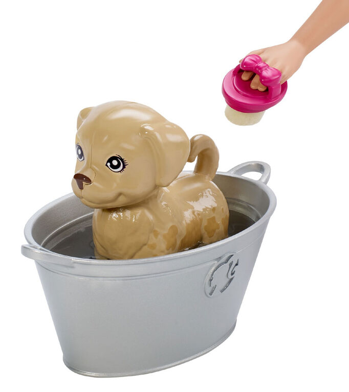 Coffret de jeu Bain des animaux Barbie avec poupée Barbie blonde et 3 figurines d'animaux à changement de couleur