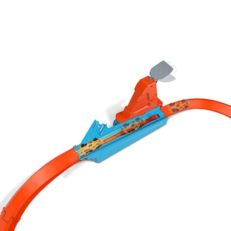 Hot Wheels Rapid Raceway Champion Playset