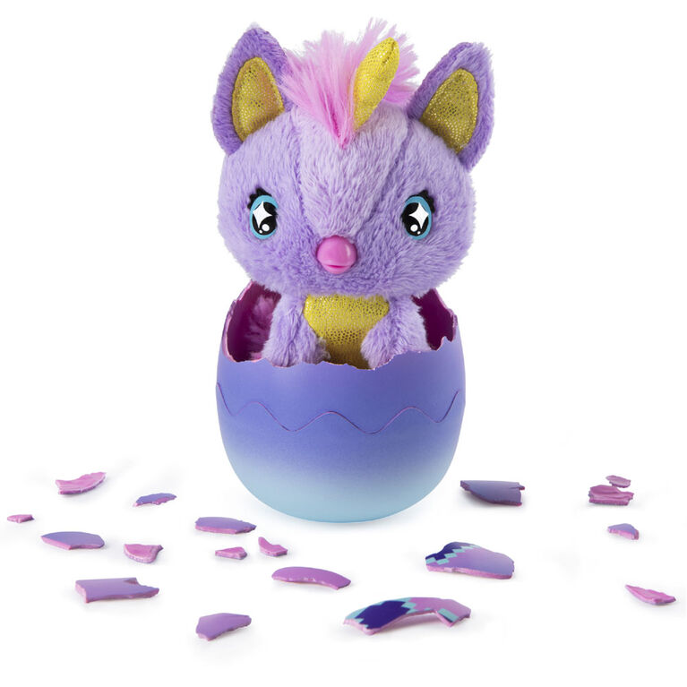 Hatchimals Hatchtopia Life, 2-inch tall Plush Hatchimals with Interactive Game (Styles May Vary).