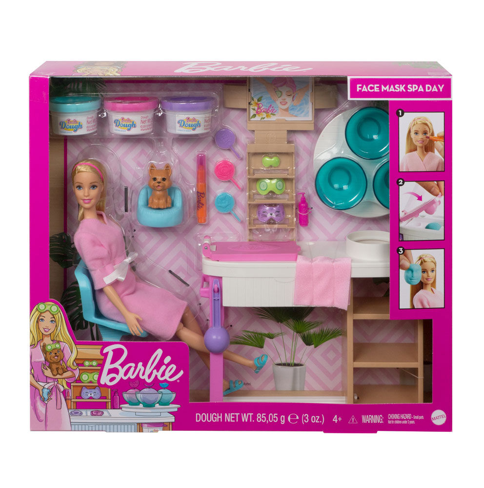 playing barbie set