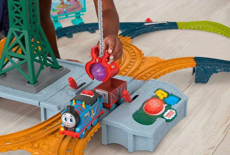 Thomas & Friends Sounds of Sodor Cranky Delivery Motorized Train Set with Music for Kids