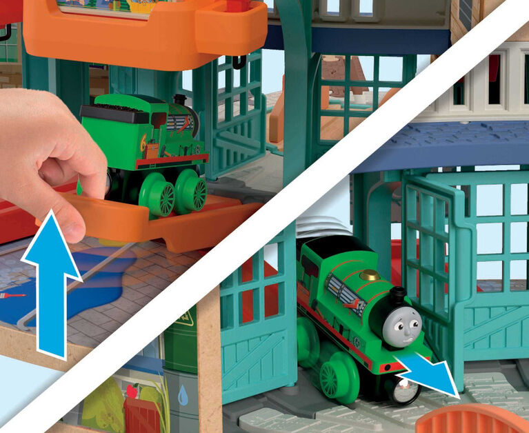 Thomas and Friends Wooden Railway Tidmouth Sheds Starter Train Set