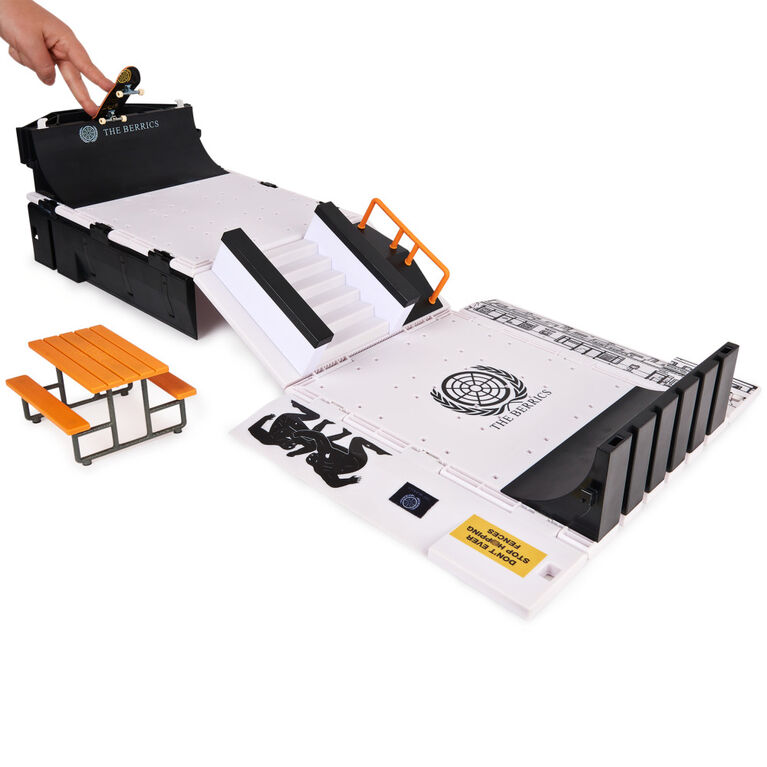 Tech Deck, The Berrics Transforming Park, X-Connect Park Creator, Coffret pliable de 76 cm avec rangement et fingerboard exclusif