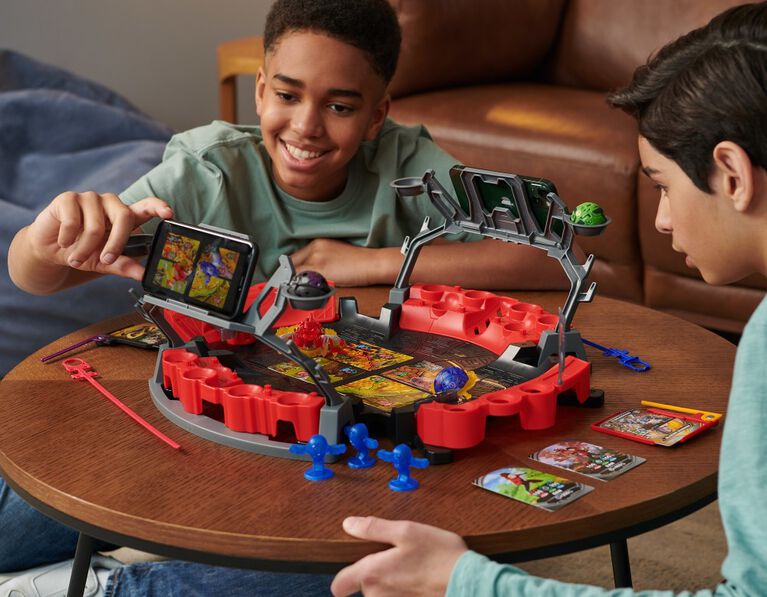 Bakugan Battle Arena with Exclusive Special Attack Dragonoid, Customizable, Spinning Action Figure and Playset