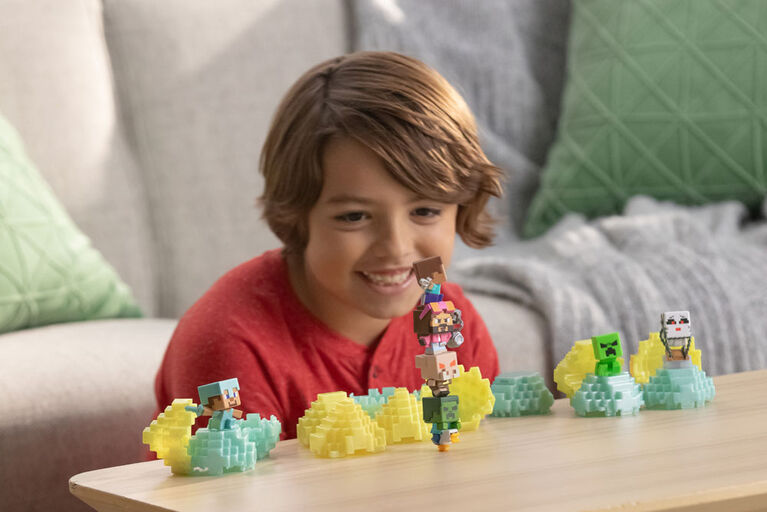 Minecraft Mini Mode Spawn Egg with Surprise Mini Figure Inspired the Movie (Characters May Vary)