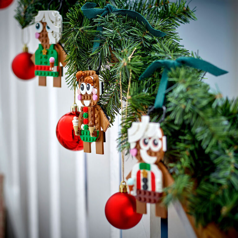 LEGO Gingerbread Ornaments Building Toy, Festive Gingerbread Décor, Great Family Activity or Holiday Decoration, Gift for 6 Year Old Kids, Boys and Girls, 40642