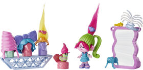 DreamWorks Trolls Band Together Hairageous Wardrobe Queen Poppy Small Doll and Accessories Playset