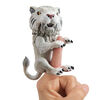 Fingerlings Untamed - Sabre Tooth Tiger - Silvertooth (Silver)