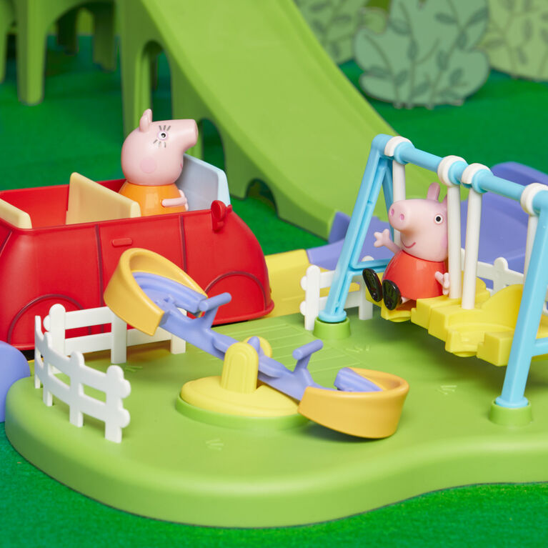 Peppa Pig - All Around Peppa's Town Set with Adjustable Track; Includes Vehicle and 1 Figure - French Edition