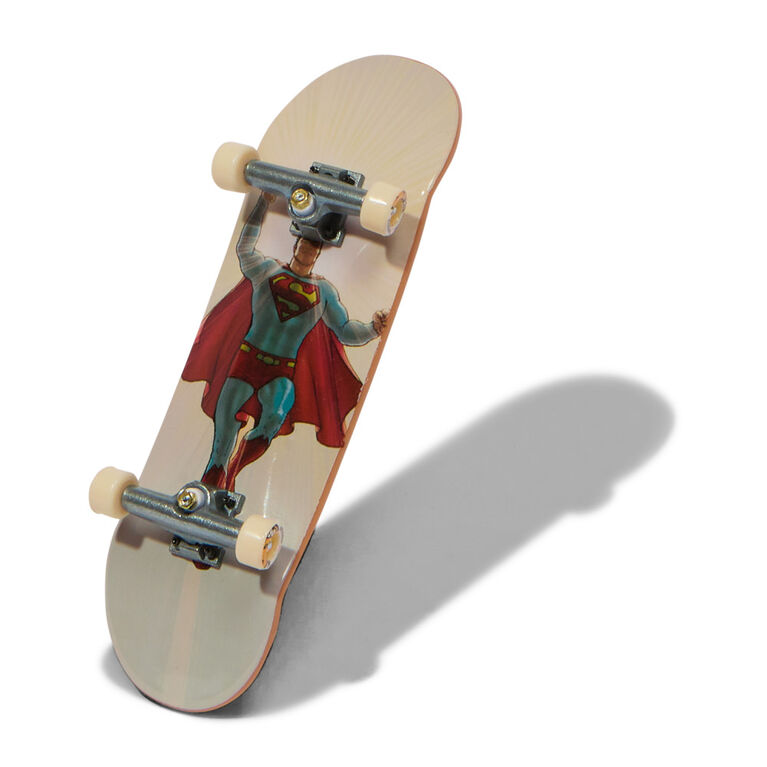 Tech Deck, Coffret de 4 fingerboards Ultra DLX, DC Superman, Mini-skateboards personnalisables &agrave; collectionner