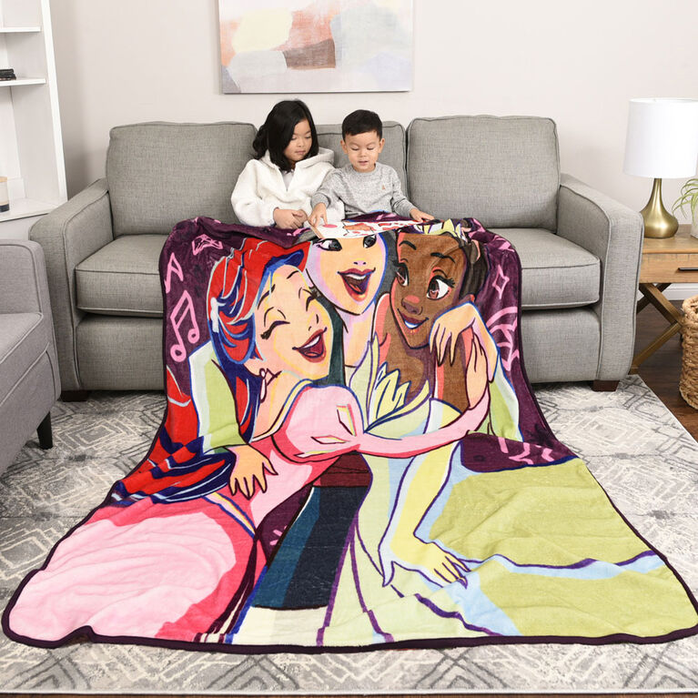 Disney Princess Kids Oversized Blanket, (60x90)