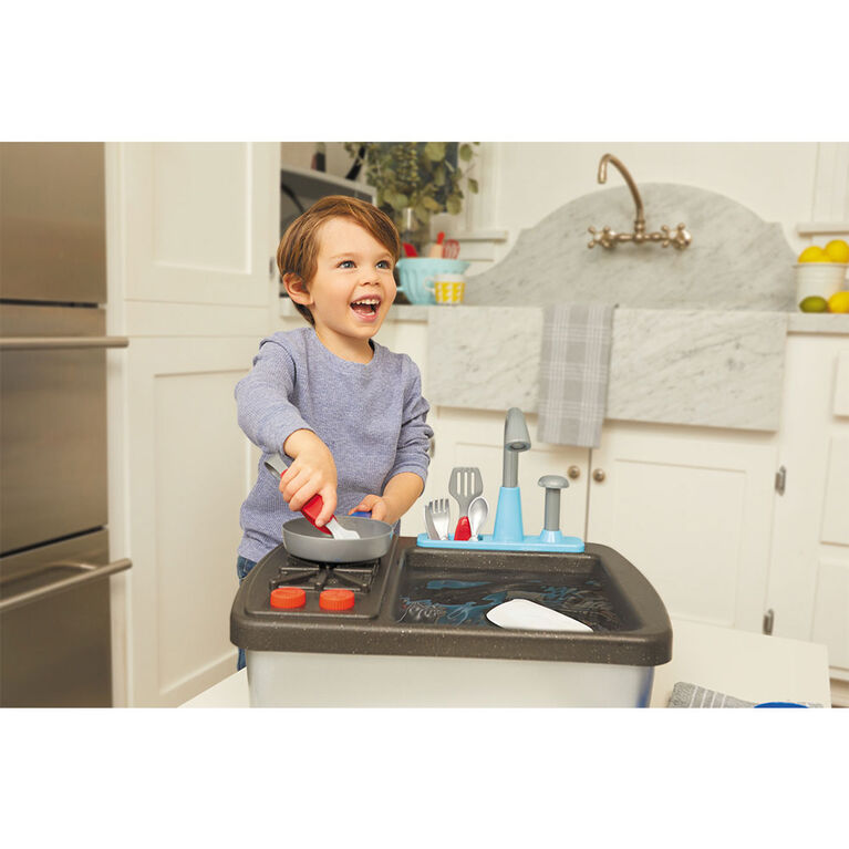 Little Tikes First Sink & Stove Realistic Pretend Play Appliance for Kids