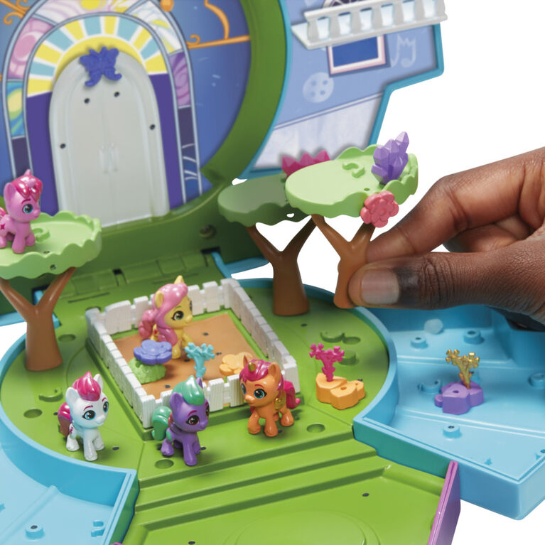 My Little Pony Mini World Magic Epic Mini Crystal Brighthouse Toy - Customizable Playset with 5 Collectible Figures