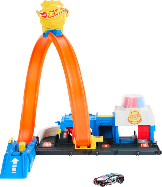 Hot Wheels City Super Police Station Playset with 1:64 Scale Police Toy Car & Adjustable Track Loop