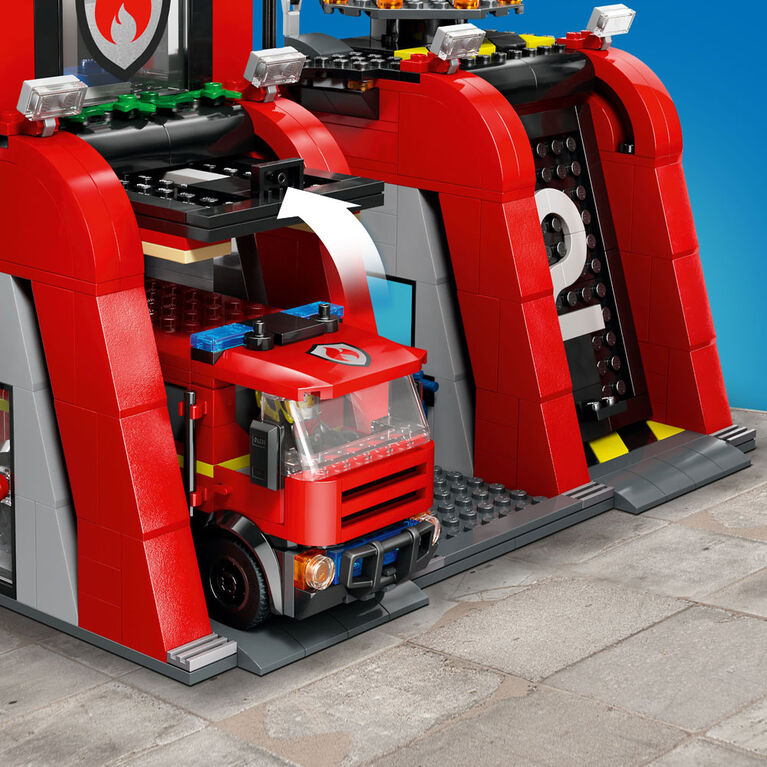 Ensemble de jeu LEGO City La caserne et le camion de pompiers 60414