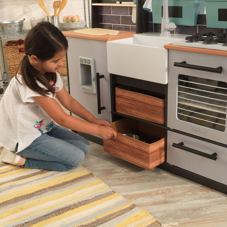 Farm to Table Play Kitchen with EZ Kraft Assembly