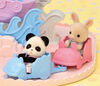 Parc d'attractions des bébés de Calico Critters, ensemble de jeu pour maison de poupée avec 3 poupées figurines à collectionner