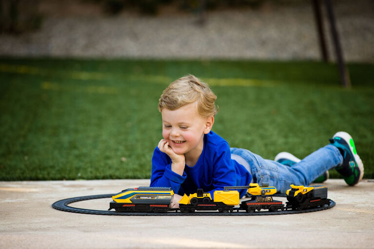 Ensemble de Train de Petites Machines de Cat