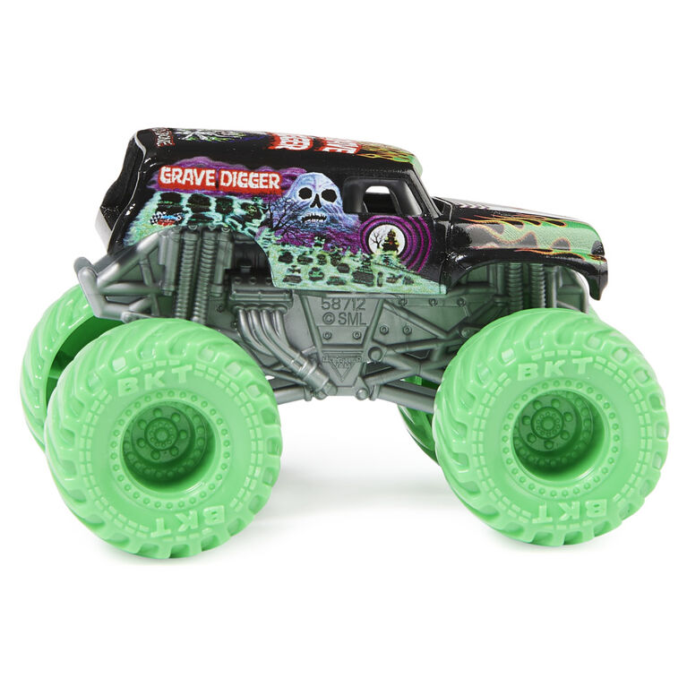 Monster Jam, Official Grave Digger Monster Truck, 1:70 Scale