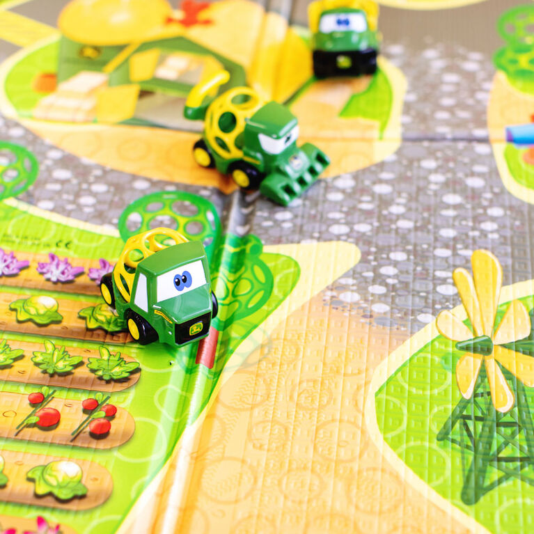 JOHN DEERE John Deere Country Lanes Playmat & Vehicle