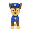 PAW Patrol, Figurine du film à collectionner Chase avec sac à dos à attacher et 2 projectiles