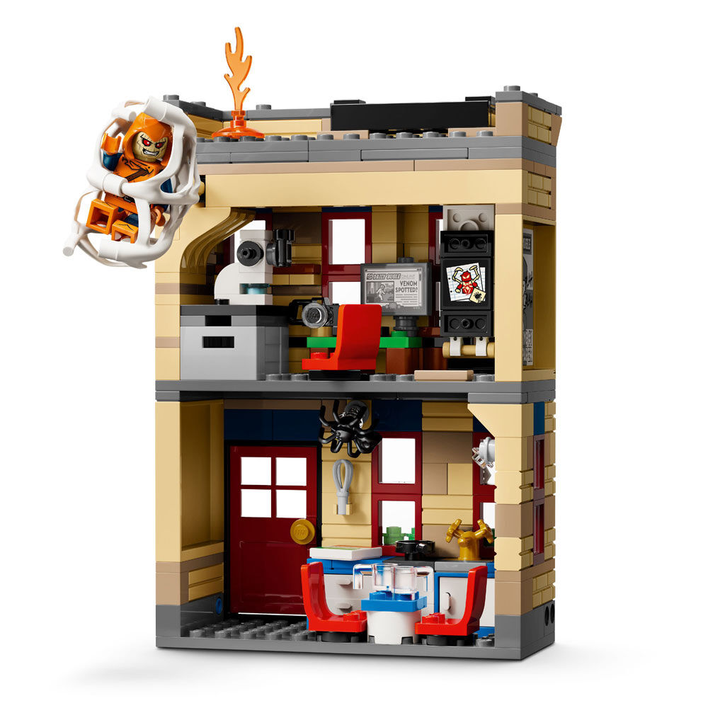 LEGO Marvel Peter Parker's Apartment - Super Hero Building Toy with 4 Minifigures for Boys and Girls - 76317