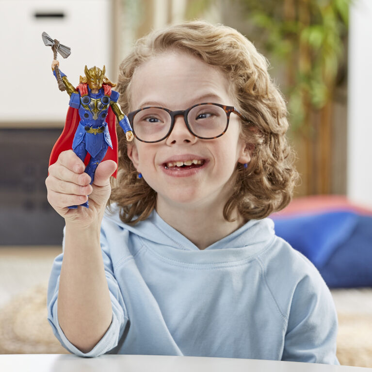 Marvel Studios' Thor: Love and Thunder, figurine Thor deluxe de 15 cm à fonction