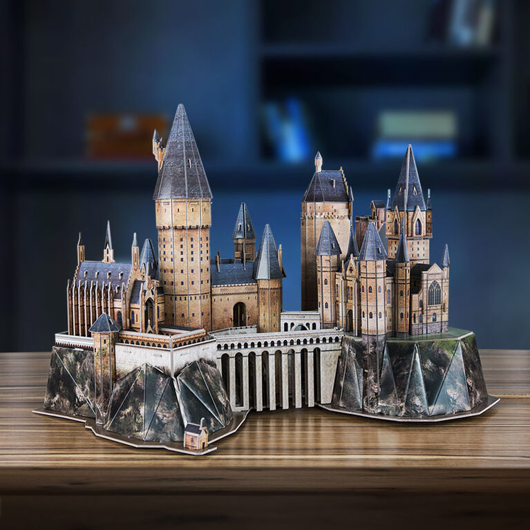 4D Build, Harry Potter Hogwarts Castle Paper 3D Puzzle Paper Model Kit, 197 Piece Paper Model Kit