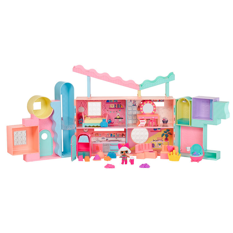 L.O.L. Surprise Squish Sand Magic House with Tot