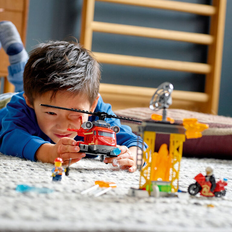 LEGO City Fire L'hélicoptère de secours des pompiers 60281 (212 pièces)
