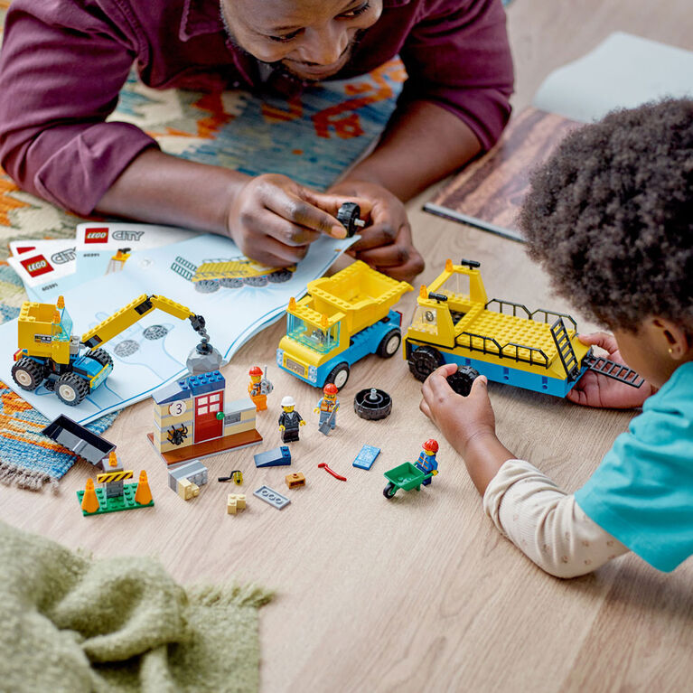 LEGO City Le camion de construction et la grue à boule de destruction 60391 (235 pièces)