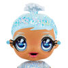 Poupon GLITTER BABYZ January Snowflake avec 3 changements de couleur magiques / poupon aux cheveux bleus avec flocons de neige sur sa tenue et couche réutilisable, biberon et sucette