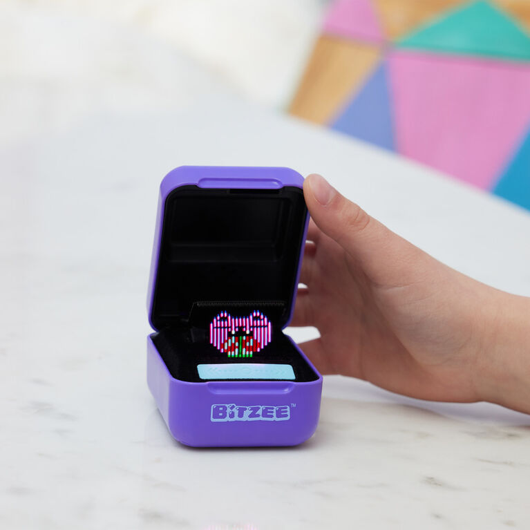 Bitzee, jouet animal numérique interactif et boîtier avec 15 animaux à l'intérieur, animaux électroniques virtuels qui réagissent au toucher
