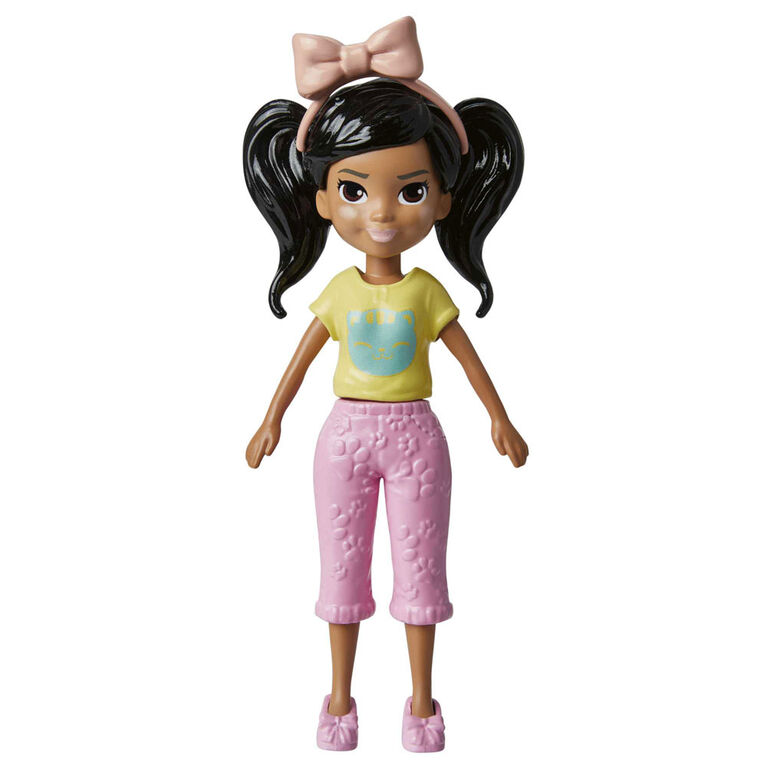 Polly Pocket Doll & 18 Accessories, Doll & Kitten Pearlescent Pack