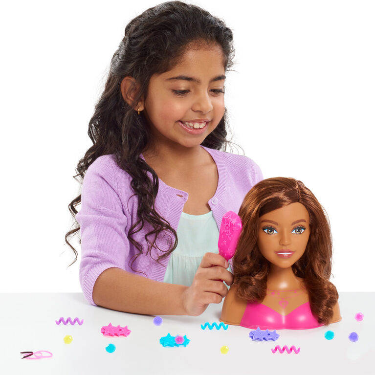 Barbie, Tête à Coiffer Basic, 20 pièces incluses, Jouet pour