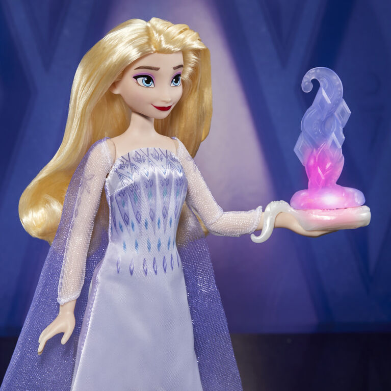 Disney's Frozen 2 Talking Elsa and Friends, Elsa Doll with Sounds and Phrases - English Edition