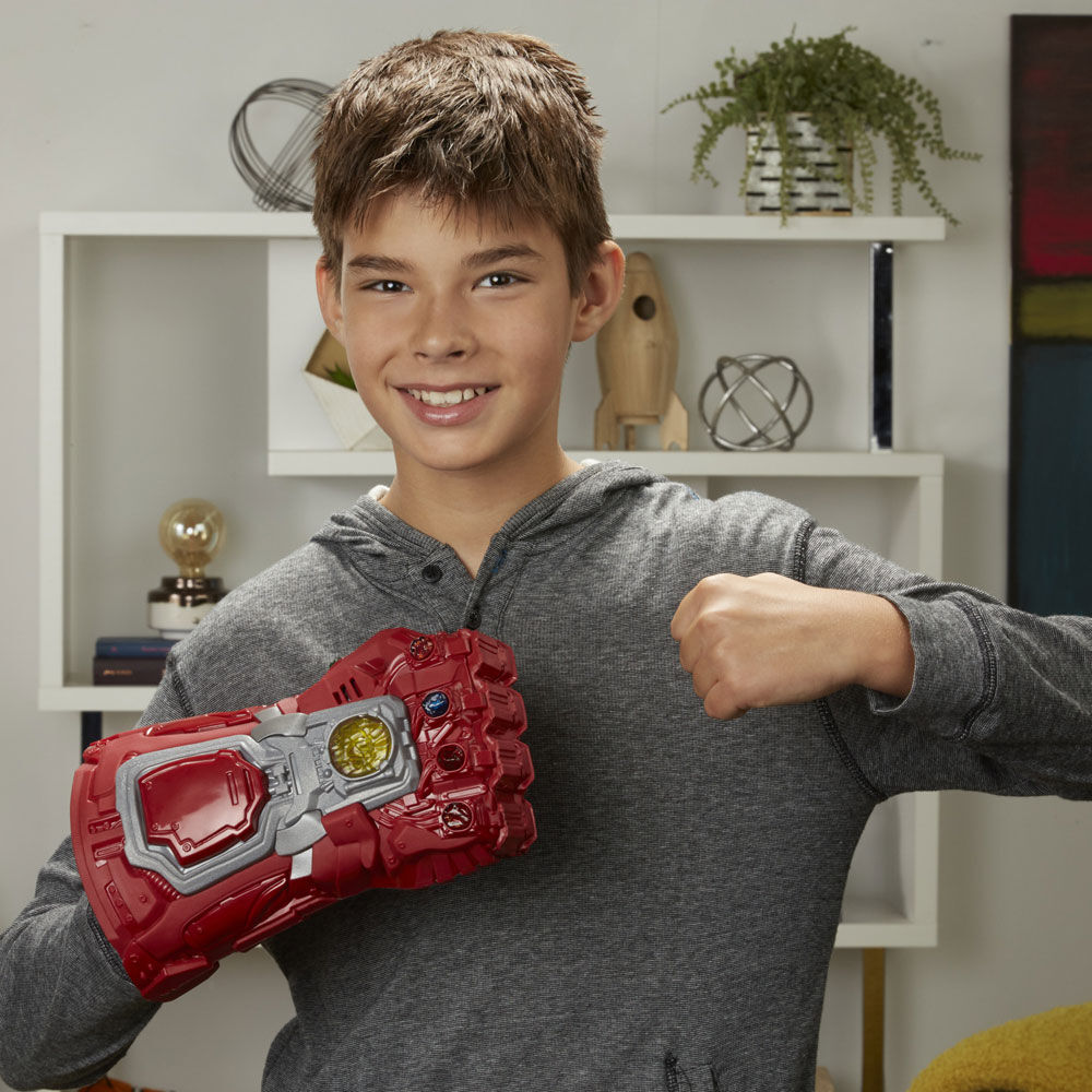 Toys r us thanos glove discount